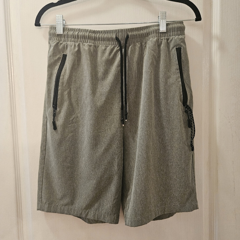 NOMAD brand men's size S Small light gray jogging gym shorts with pockets